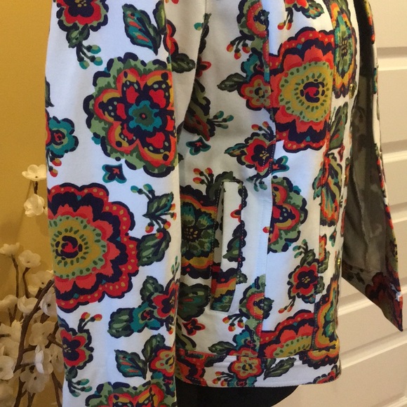 Floral jacket by Isaac Mizrahi- size S - Picture 3 of 7